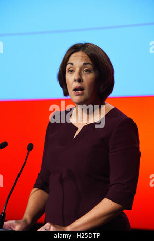 Liverpool, Royaume-Uni. 24 Septembre, 2016. Kezia Dugdale chef du parti travailliste écossais s'exprimant lors de la Conférence de l'Woemn. Conférence du parti travailliste. Crédit : Liverpool Della Batchelor/Alamy Live News Banque D'Images