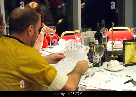Lomond Shores, Balloch, Ecosse, Royaume-Uni. 24 Septembre, 2016. Dîner à thème Star Trek à Loch Lomond Shores Scotland UK Crédit : Gary Ellis/Alamy Live News Banque D'Images