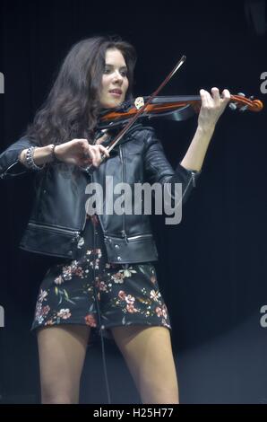 Londres, Royaume-Uni. 24 Septembre, 2016. Grabex MÉLANGEUR Windows frappé Londres Festival 2016 - Londres 24.09.2016 Crédit : Marcin Libera/Alamy Live News Banque D'Images