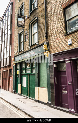 L'ancien Smithfield Tavern public house dans le quartier de Smithfield. Banque D'Images