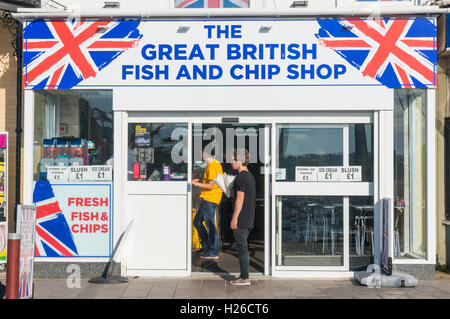 Fish and chips shop britannique traditionnel Torquay Devon Angleterre Royaume-Uni GB Europe Banque D'Images