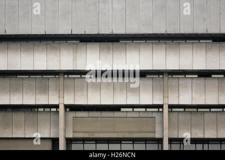 Détail de la bibliothèque centrale de Birmingham, Royaume-Uni, ouvert en 1974 et conçu par l'architecte John Madin. Banque D'Images