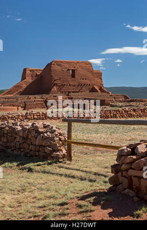 Pecos, Nouveau Mexique - l'Eglise espagnole à Pecos National Historical Park. Banque D'Images