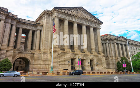 Andrew W. Mellon Auditorium est un lieu historique 750 places auditorium néoclassique situé à Washington D.C., USA. Il est administré par le gouvernement américain, mais il est ouvert pour l'usage public. Banque D'Images