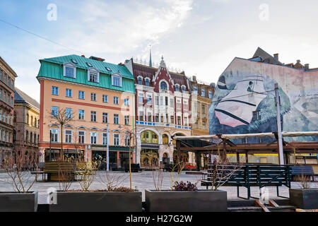 Riga, Lettonie - le 26 décembre 2015 : Noël à la place du Dôme à Old Riga, Lettonie. Banque D'Images