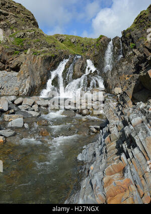 Chute d'eau à la bouche, péninsule Welcombe Hartland, North Devon Coast Banque D'Images