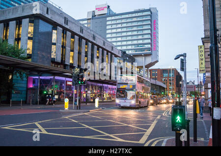 Mercure Hotel Piccadilly et tour de la ville, Portland Street, Manchester, Angleterre Banque D'Images