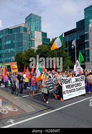 Droit à l'eau en marche des militants en 2016 Irlande Dublin Banque D'Images