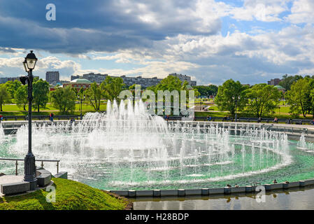 Moscou, Russie - 08 juin. 2016. La fontaine musicale du Musée Tsaritsyno Banque D'Images