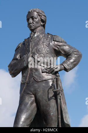 Statue de l'amiral Lord Horatio Nelson à Grand Parade, Vieux Portsmouth, Portsmouth, Hampshire, England, UK. Banque D'Images