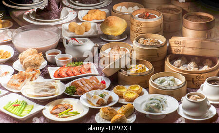 Le tableau complet des Dim Sum chinois Banque D'Images