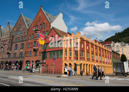 La Norvège, Bergen. Bryggen, zone du front de mer historique. Site du patrimoine mondial de l'UNECSO. Musée hanséatique. Banque D'Images