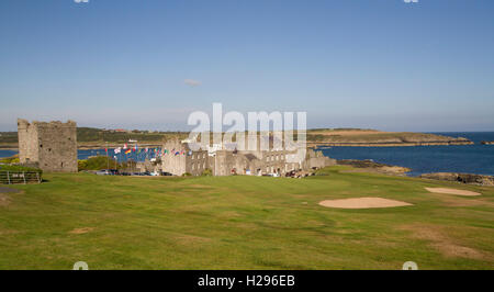 Club-house et golf à Ardglass, comté de Down, Irlande du Nord Banque D'Images