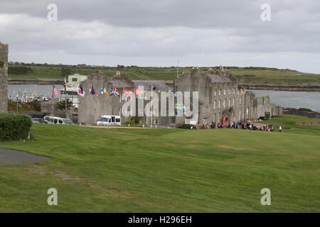 Club-house et golf à Ardglass, comté de Down, Irlande du Nord Banque D'Images