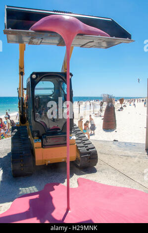 Cottesloe,WA,12,2016 Australia-March:sculpture à la pelleteuse les sculptures de l'événement de mer à Cottesloe Beach à Cottesloe,l'Australie Occidentale Banque D'Images