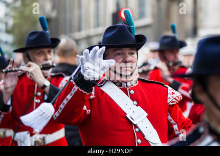 Londres, Royaume-Uni. 25 Septembre, 2016. Pearly Kings and Queens Harvest Festival à Guildhall Yard, Londres, Angleterre. Crédit : une image-photographie/Alamy Live News Banque D'Images