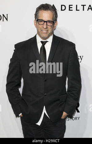 Milan, Italie. Sep 24, 2016. Kenneth Cole assiste à l'amfAR Milan 2016 à la Permanente le 24 septembre 2016 à Milan, Italie. | Verwendung weltweit/alliance Photo © dpa/Alamy Live News Banque D'Images