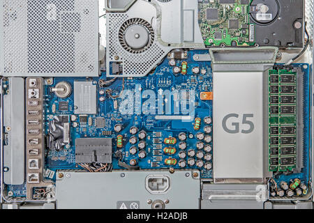 À l'intérieur d'un ordinateur Apple Mac G5 montrant le processeur et carte du circuit. Banque D'Images