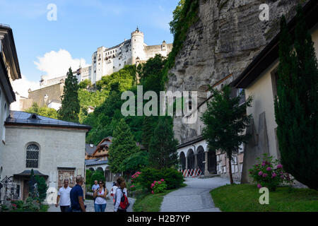 Salzbourg : St Peter's Cemetery, château de Hohensalzburg, , Salzbourg, Autriche Banque D'Images