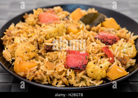 Biryani de légumes repas indien Banque D'Images