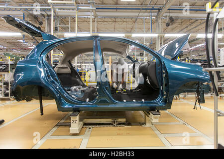 Les travailleurs de l'industrie automobile - lignes d'assemblage de l'usine Nissan Resende au Brésil. Banque D'Images