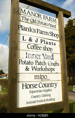 Avis Commission liste les petites entreprises rurales colocalisés avec un magasin de ferme dans le Wiltshire UK Banque D'Images