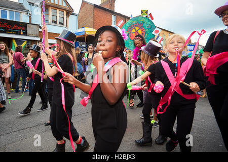 Anniversaire à l'occasion du Carnaval 2016 Cowley Road à Oxford Banque D'Images