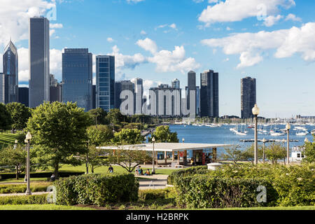 La ville de Chicago, le lac Michigan et Marina, Chicago, Illinois, États-Unis Banque D'Images