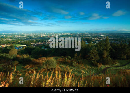 Glasgow et les Campsie Fells de Cathkin Braes Country Park, Glasgow Banque D'Images