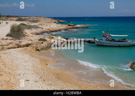 Petit bateau de pêche, Koufonisi, Cyclades, Grèce, Europe Banque D'Images