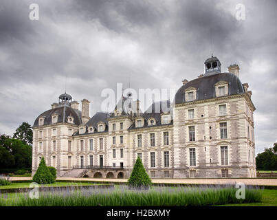 Château de Cheverny en Val de Loire, France - 10 juillet 2012 - cour arrière Banque D'Images