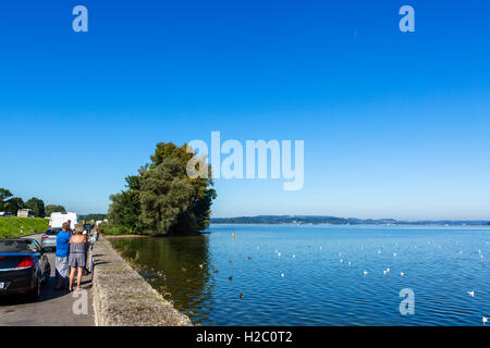 Voir plus d'Bundesautobahnraststätte Chiemsee Chiemsee, près de Bernau am Chiemsee, Bavière, Allemagne Banque D'Images