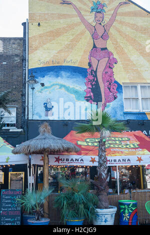 Façade colorée de Cubana Restaurant, Waterloo, London, UK Banque D'Images