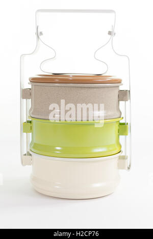 Vintage Metal Tiffin ,Transporteur alimentaire isolated on white Banque D'Images