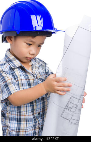 Adorable futur ingénieur sur un fond blanc Banque D'Images