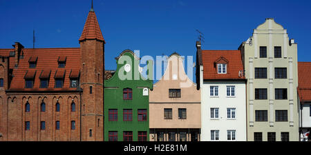 La Pologne. Gdansk. Rivière Motlava Dlugie Pobrzeze (remblai). Les façades. Banque D'Images