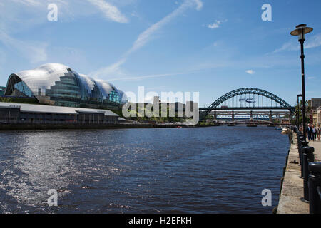 Le Sage Gateshead Gateshead en Angleterre,. Le Sage est une salle de spectacle donnant sur la rivière Tyne et a été conçu par Sir Banque D'Images