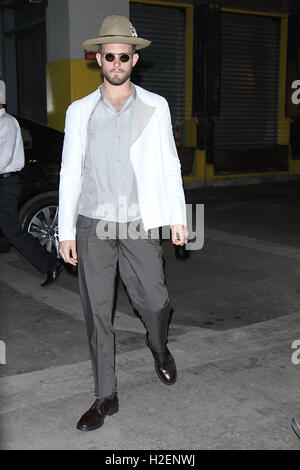 New York, USA. 26 Septembre, 2016. Nico Tortorella AOL à construire pour parler de la nouvelle saison de moins à New York. Le 26 septembre 2016. Credit : MediaPunch Inc/Alamy Live News Banque D'Images