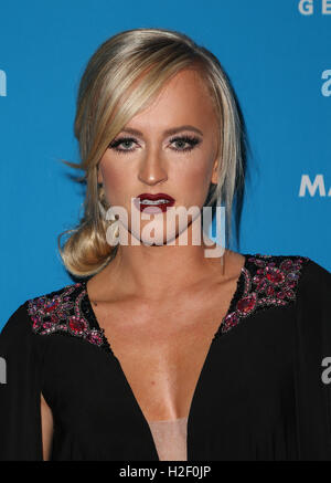 LOS ANGELES, CA - le 27 octobre : Danielle Moinet au quatrième bal masqué annuel de l'UNICEF à Los Angeles à la cafétéria de Clifton à Los Angeles, Californie le 27 octobre 2016. Credit : Faye Sadou/MediaPunch Banque D'Images