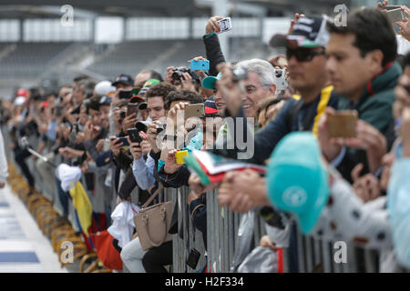 La ville de Mexico, Mexique. 28 Oct, 2016. Sport Automobile : Championnat du Monde de Formule 1 de la FIA 2016, Grand Prix du Mexique, Fans Crédit : afp/Alamy Live News Banque D'Images