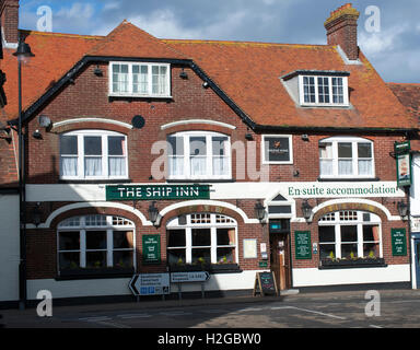 Le Ship Inn, High Street, Fordingbridge, Hampshire, England, UK Banque D'Images