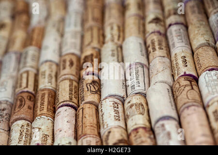 Close up of wine corks dans un vignoble Français Banque D'Images