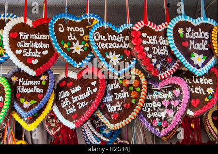 Gingerbread hearts, Lebkuchen, Auer Dult, Munich, Bavière, Allemagne Banque D'Images