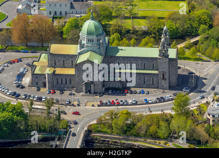 Vue aérienne, la cathédrale de Galway, Galway, le comté de Clare, Irlande Banque D'Images