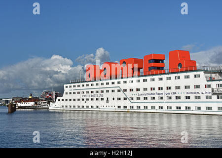 L'Amstel Botel à l'Oosterdok ( IJ Port NDSM quai à Amsterdam Nord pays-Bas ) Noordhollands Zeekanaal Amsterdam, pays-Bas, Néerlandais, Banque D'Images