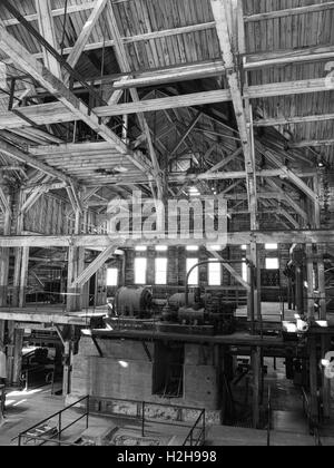 Photographie de l'abandonnée, Kennicott historique Mine de cuivre en Wrangell-Saint Elias National Park, près de McCarthy, de l'Alaska. Banque D'Images