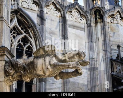 La cathédrale Duomo de Milan, détail de la partie supérieure, Italie Banque D'Images