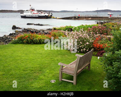 Caledonian MacBrayne traversier sur la cale de halage sur Iona Argyll et Bute Ecosse Banque D'Images