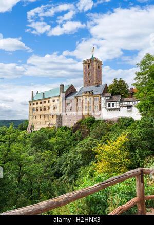 Le château de Wartburg, où Martin Luther a travaillé sur la traduction du Nouveau Testament en allemand, Eisenach, en Thuringe, Allemagne Banque D'Images