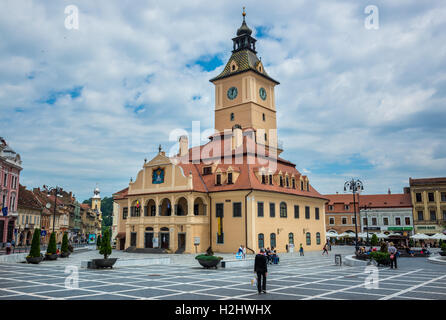 Ancien hôtel de ville de Brasov, Roumanie appelée Chambre du Conseil (Casa Sfatului) à la place du Conseil, place principale de la ville Banque D'Images